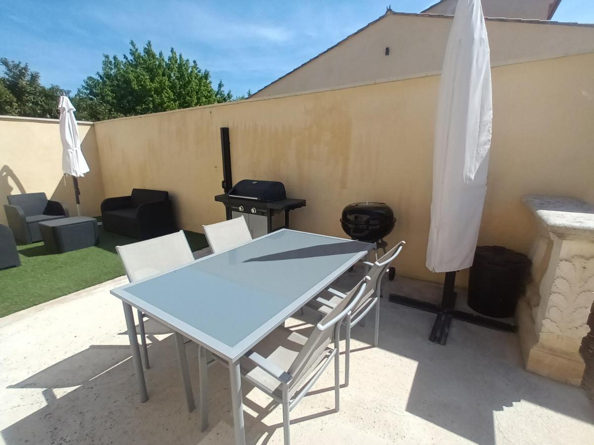 Le Jardin Des Tourterelles Villa Robion en Luberon Exterior foto